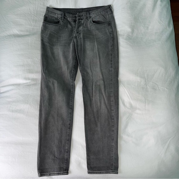 AMERICAN EAGLE | Relaxed Straight Jeans - Picture 2 of 5